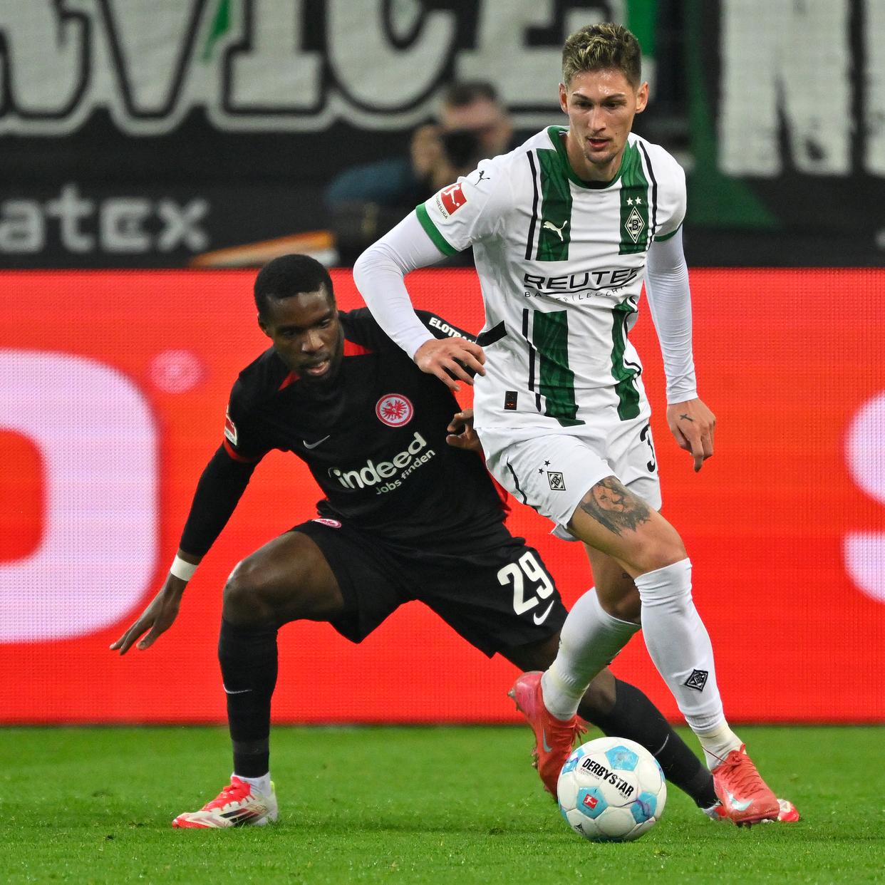 门兴格拉德巴赫进攻火力全开，击溃对手的简单介绍