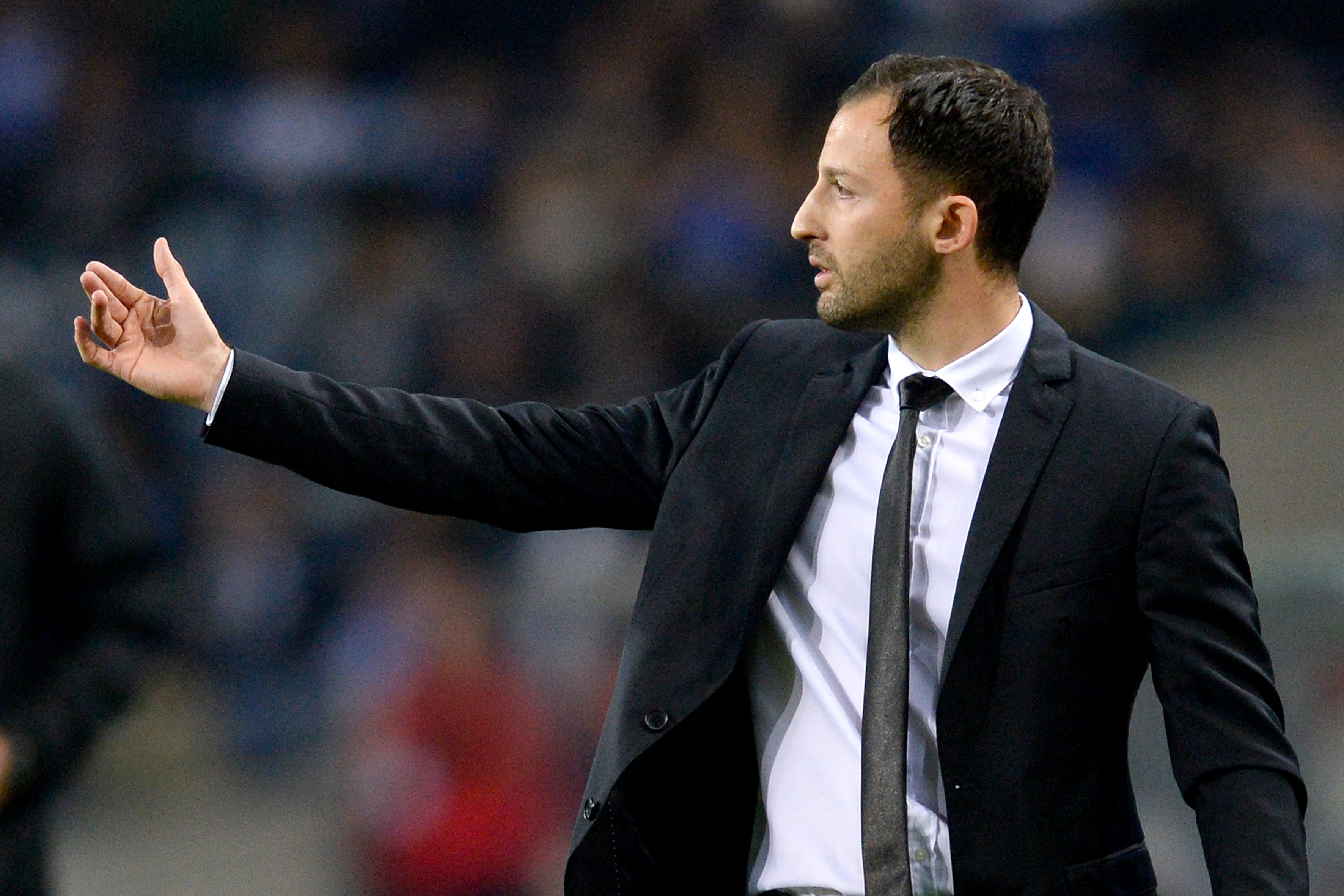 沙尔克在欧冠赛场上大获全胜