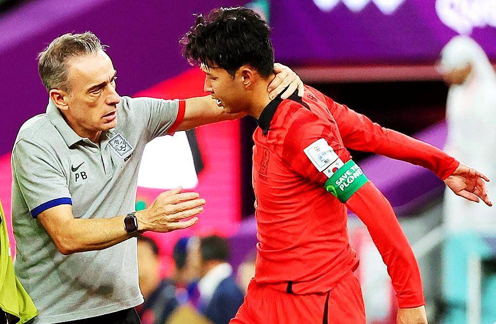 关于惊心动魄:加纳队在和南非队的激烈较量中咄咄逼人的信息 关于惊心动魄:加纳队在和南非队的激烈较量中咄咄逼人的信息