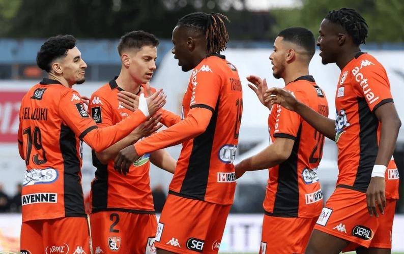 爱游戏网页版入口-包含亚眠球员助攻建功，帮助球队取得胜利的词条