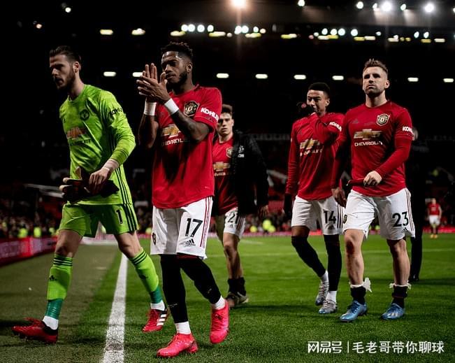 包含富勒姆客场大胜，积分稳固中游位置的词条