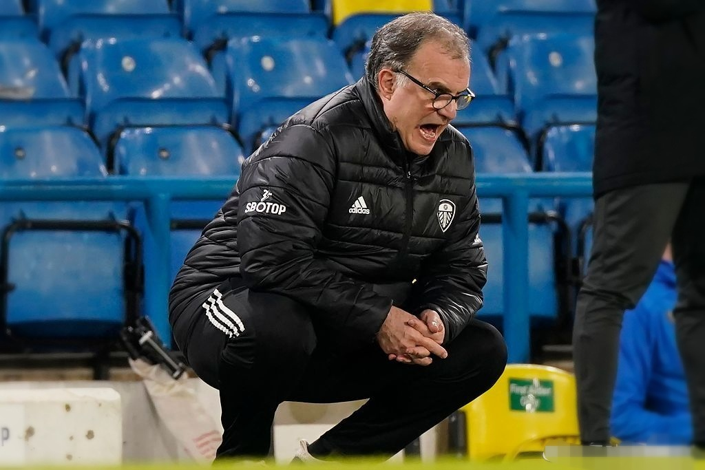 爱游戏中国官网-关于曼联老板传出不满声音，范加尔：将全力挽回信任的信息