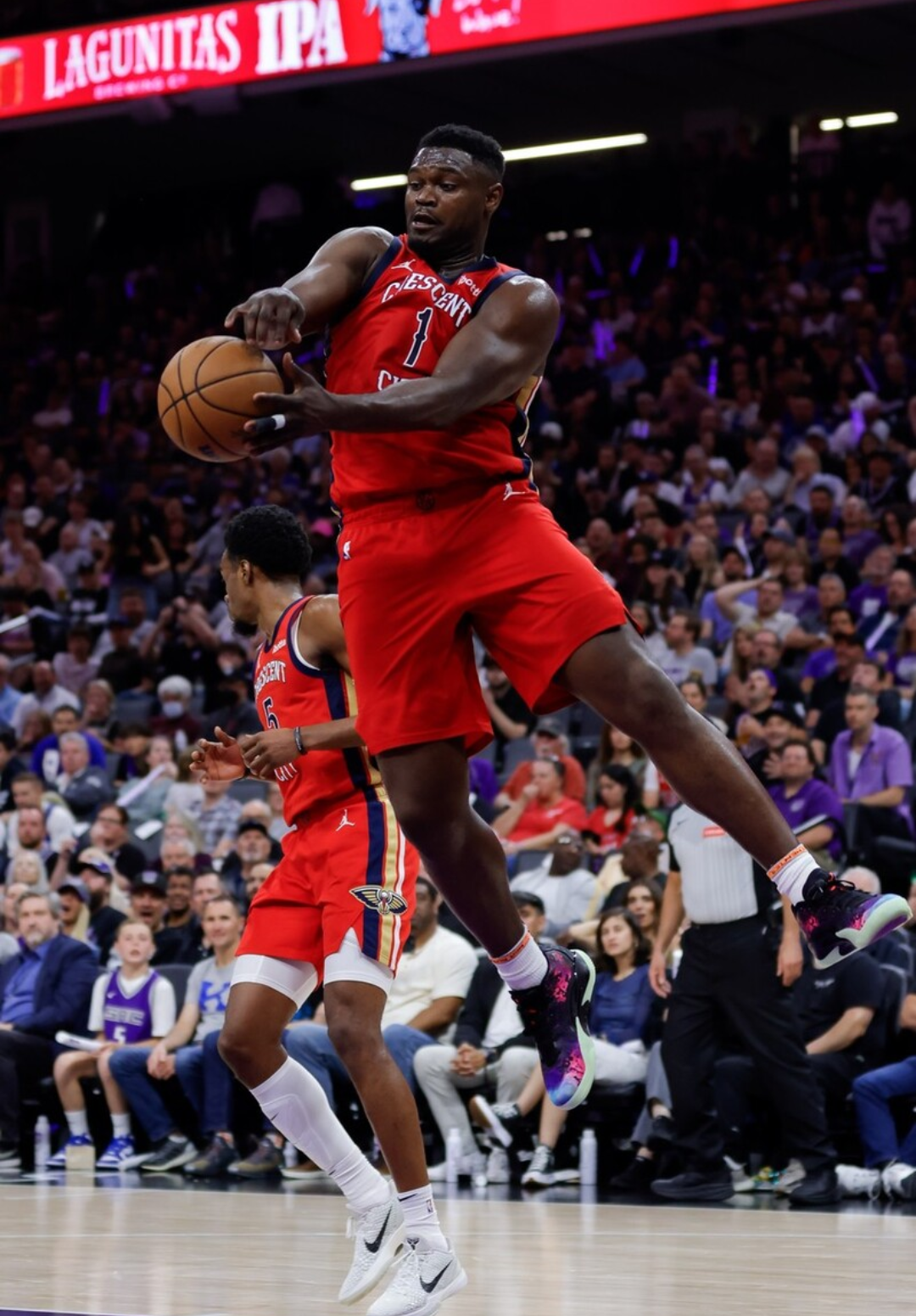 「开拓者豪取连胜，麦科勒姆关键时刻砍下35分」的简单介绍