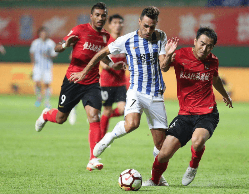 富力vs恒大——巅峰对决激发高潮的简单介绍 富力vs恒大——巅峰对决激发高潮的简单介绍