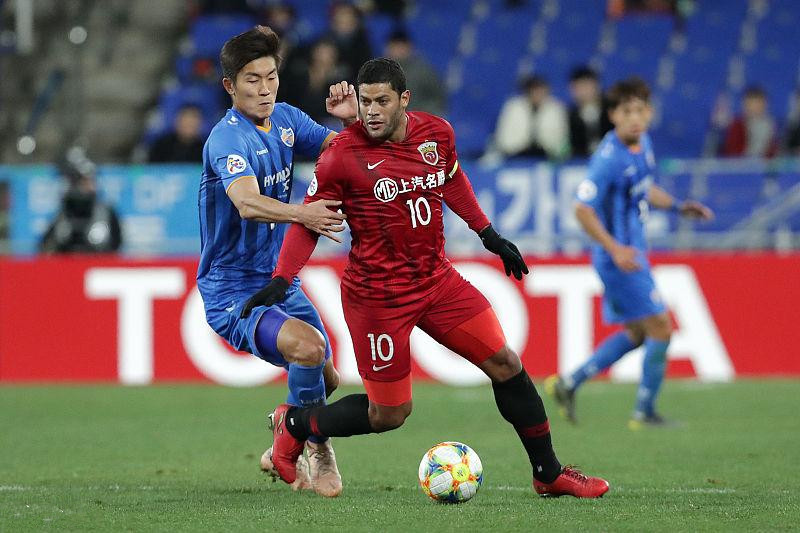 包含无畏对手实力，球队以惊人表现反超的词条