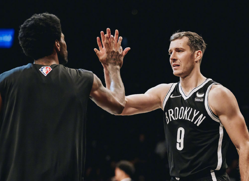 爱游戏官网-关于骑士与黄蜂争夺东部领先位置的信息