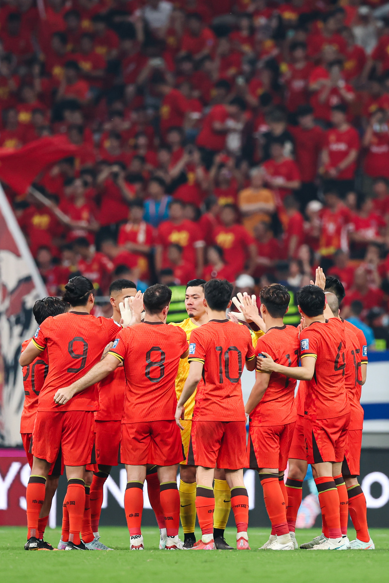 包含国际足坛频传好消息，球队取得不可思议的胜利的词条