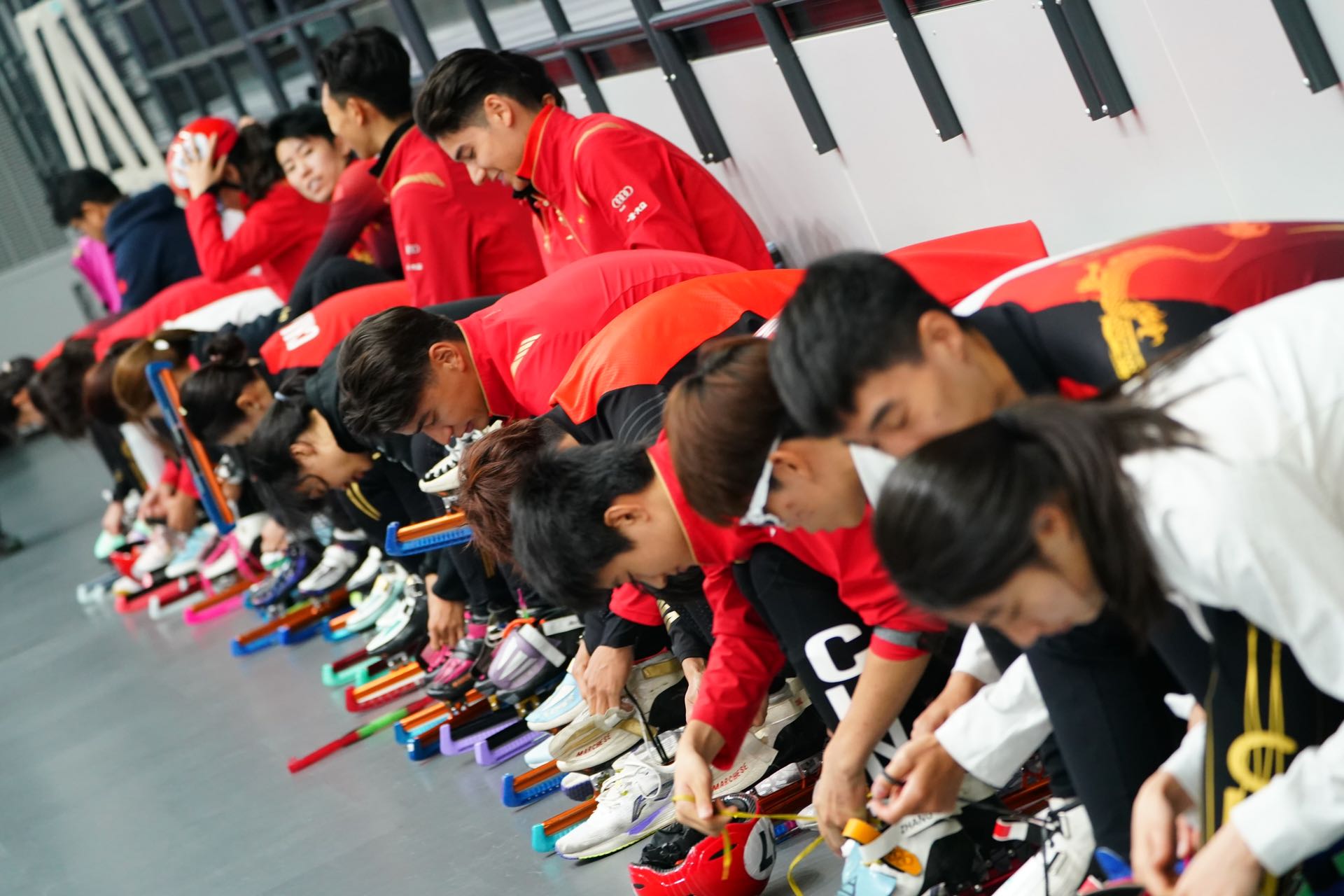 爱游戏入口-北马其顿国家队备战决心坚定，备战欧锦赛