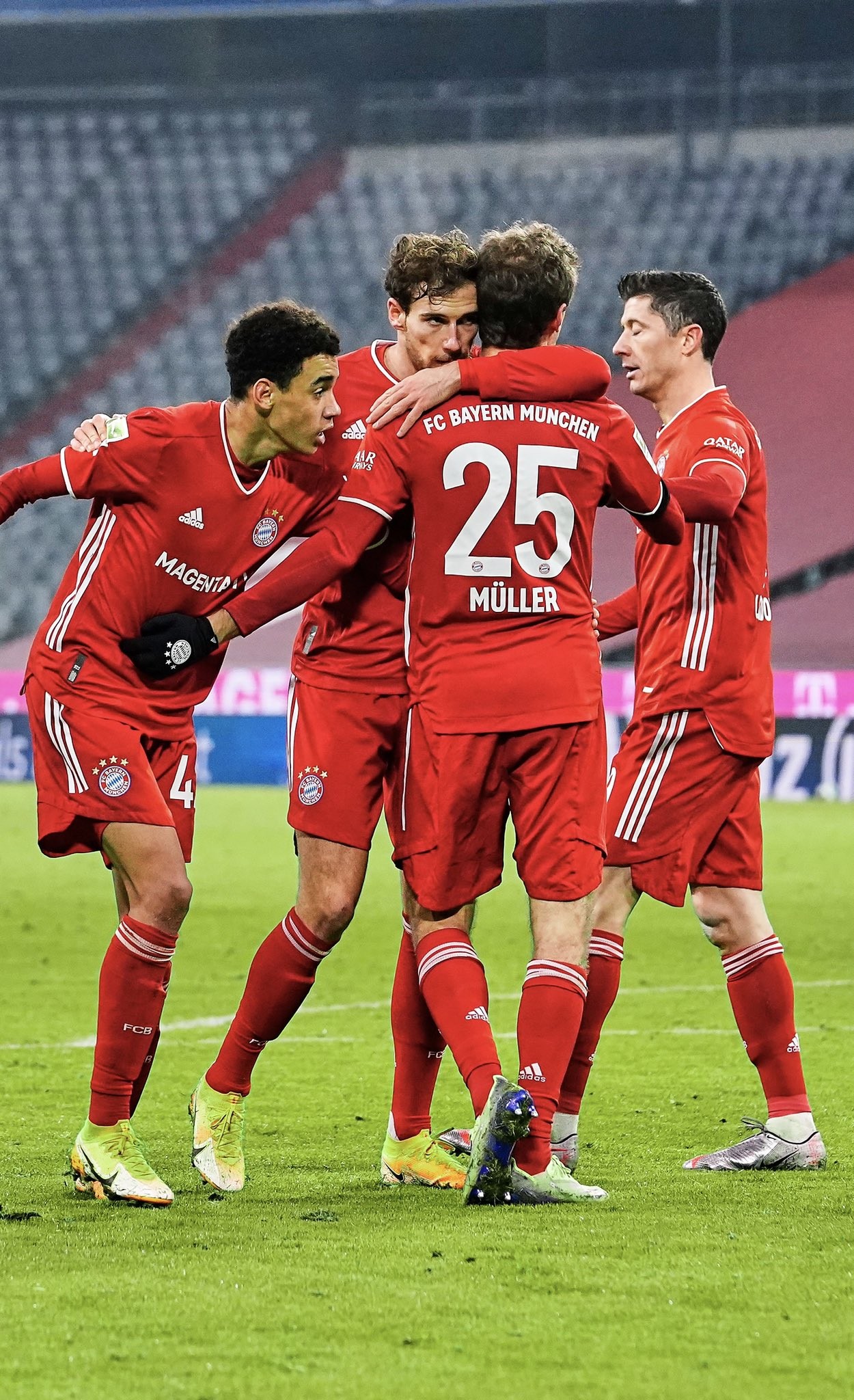 关于荷兰苦战双方战平积分榜上升的信息 关于荷兰苦战双方战平积分榜上升的信息