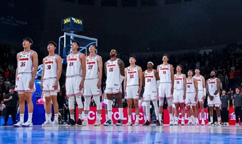 爱游戏app-广东宏远实现六连胜，主场击败江苏队的简单介绍